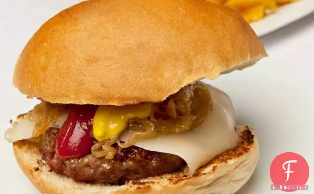 Cozinhe o livro: Cheeseburgers de refeição em família