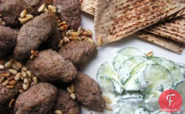 Brunch de domingo: salada de Kibbeh e pepino