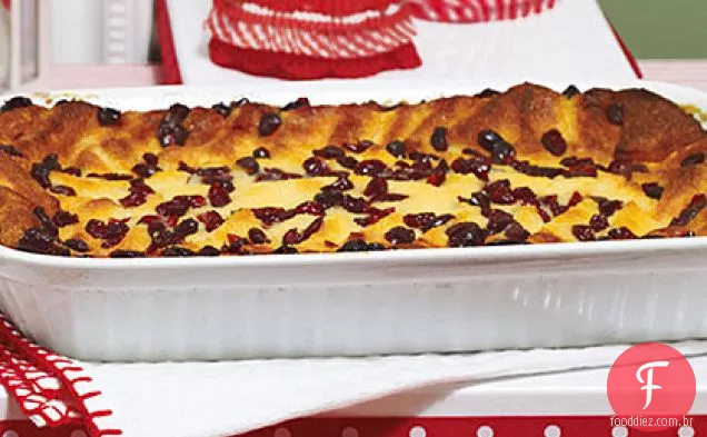 Pudim de pão branco-Chocolate e Cranberry