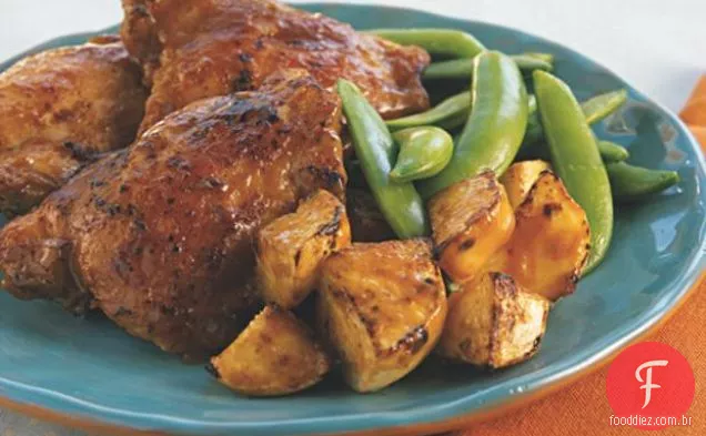Frango Assado E Nabos Em Molho De Amendoim