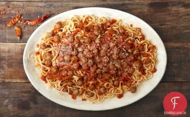 Cozinhe o livro: Maccheroni alla Chitarra com Ragù Abruzzese e Palottine