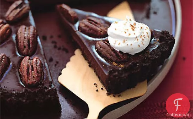Torta de Chocolate mexicana com nozes temperadas com canela