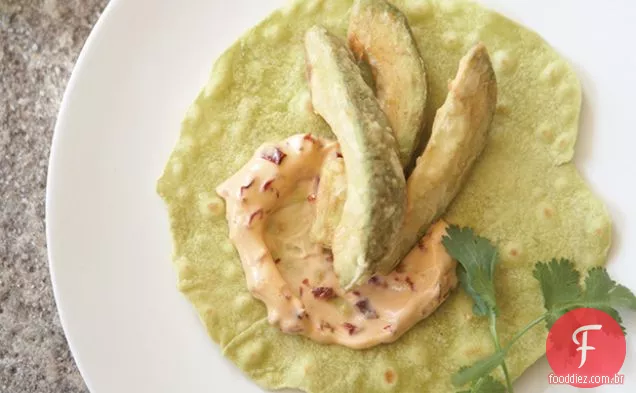 Tacos de abacate frito (tacos de aguacate rebosado)