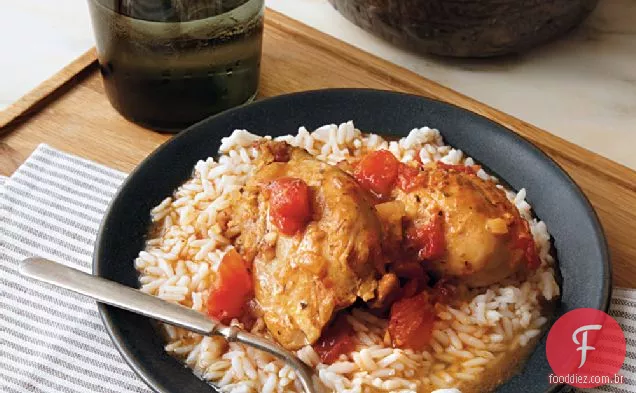 Frango picante sobre arroz