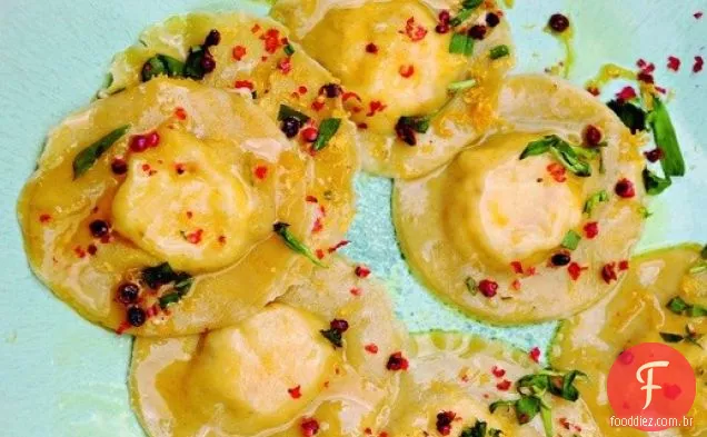 Cozinhe o livro: Ravioli de queijo de limão e cabra