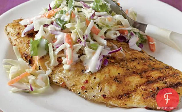 Bagre esfregado com coentro picante Slaw