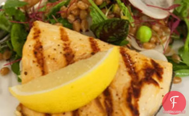 Salada Da Baga Do Trigo Da Mola