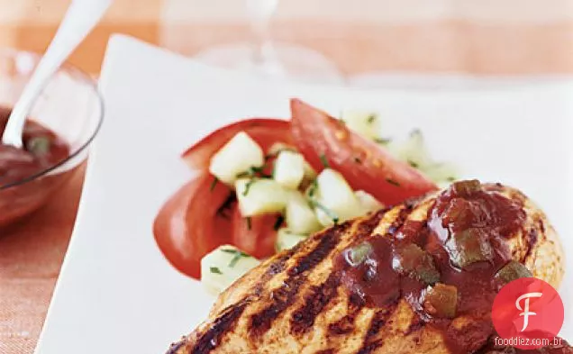 Frango grelhado com molho rápido para churrasco