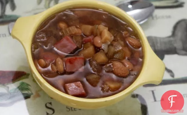 Sopa De Presunto E Feijão Vegetal