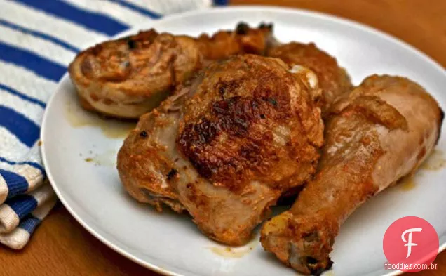 Frango assado com iogurte temperado