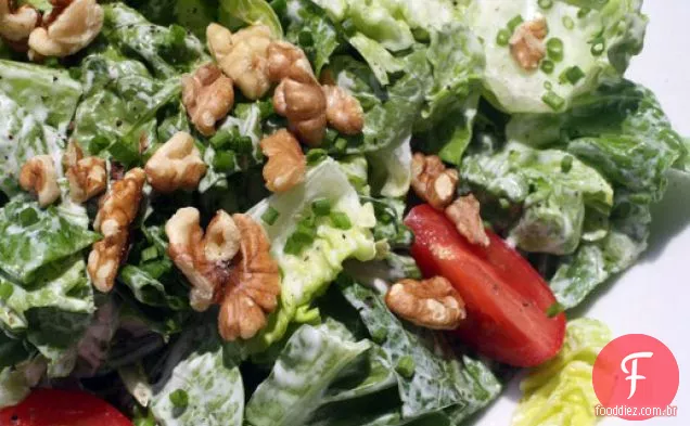 Francês em um Flash: salada verde com molho cremoso de queijo de cabra