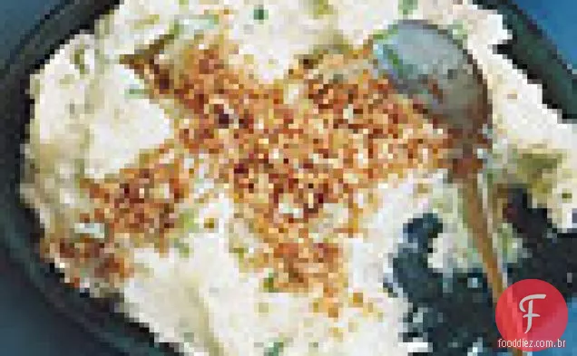 Purê de nabos e batatas com migalhas de Pão de rábano