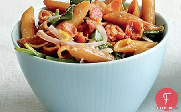 Frigideira-Penne torrado com Bacon e espinafre