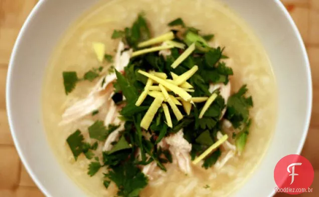 Jantar esta noite: sopa de galinha com arroz de jasmim e gengibre