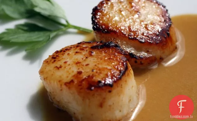 O ingrediente secreto (Café): vieiras grelhadas com Espresso Beurre Blanc