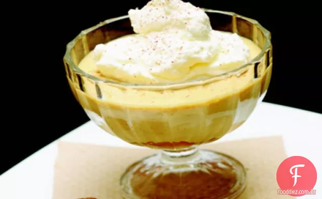 Cozinhe o livro: Pudim de caramelo com peras salteadas