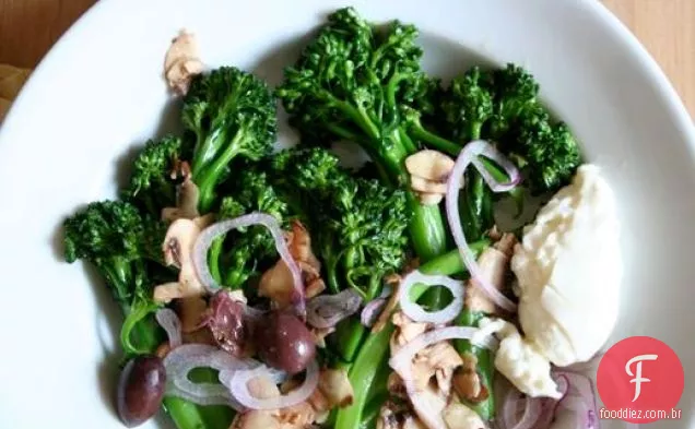 Brunch De Domingo: Salada Broccolini