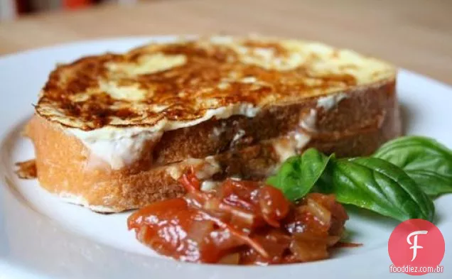 Brunch De Domingo: Marmelada De Tomate E Manjericão