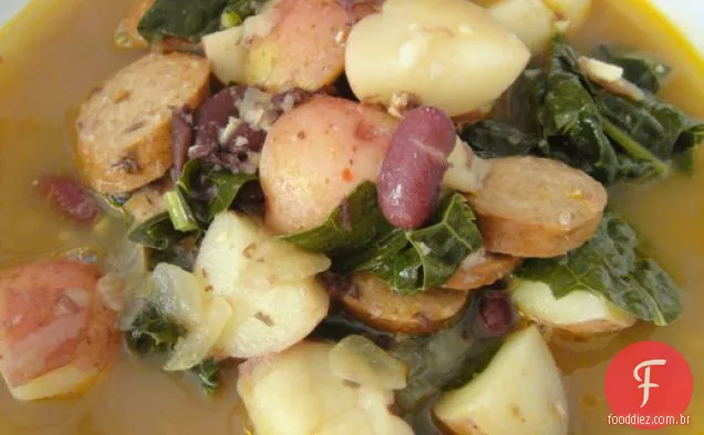 Cozinhe o livro: couve Açoriana, salsicha e sopa de feijão