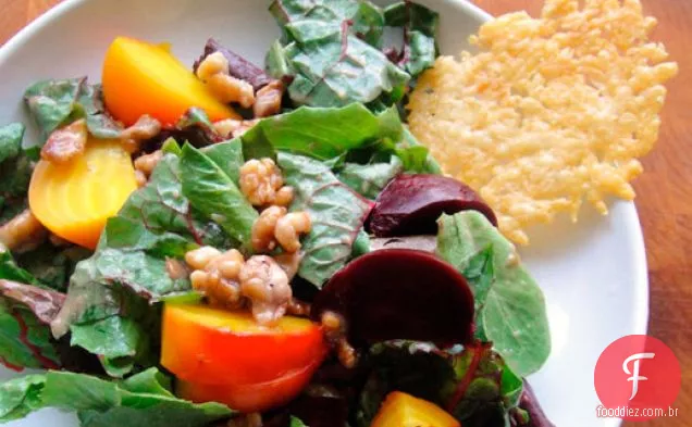 Cozinhe o livro: salada de beterraba assada com molho de nozes e batatas fritas de queijo