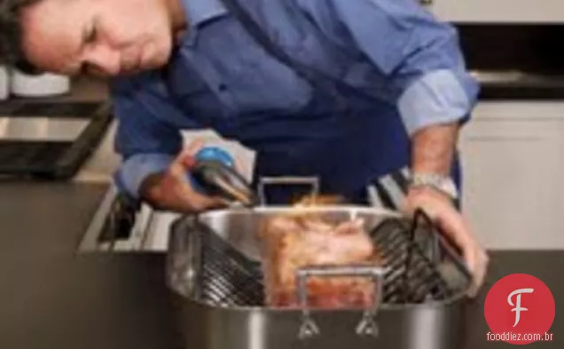 Cozinhe o livro: Blowtorch Prime Rib assado com creme de rábano
