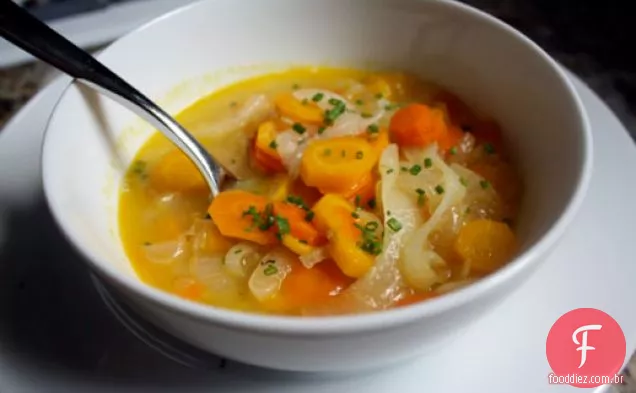Jantar esta noite: sopa de cenoura de Alice Waters