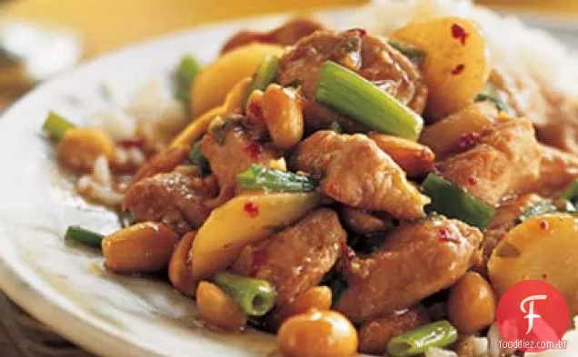 Frango Frito Estilo Sichuan Com Amendoim