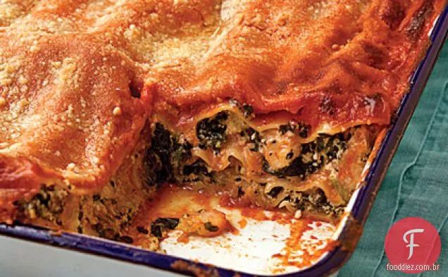 Lasanha de camarão com molho de tomate cremoso