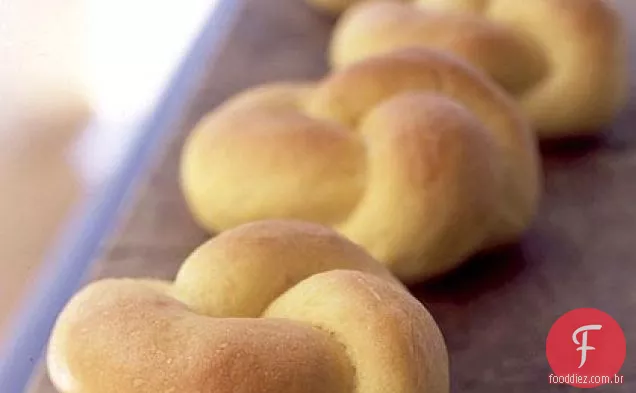 Rolos De Nó De Batata-Doce Com Manteiga