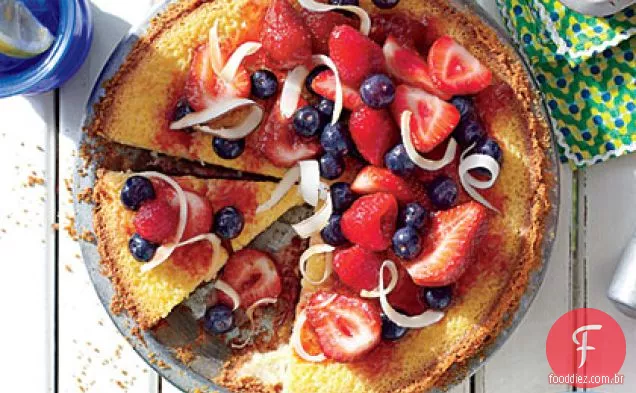 Torta de uísque com bagas embriagadas