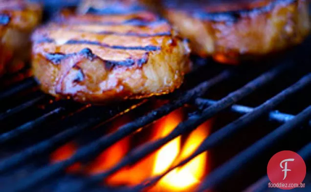 Cozinhe o livro: Porterhouse de porco com vinagrete de cereja seca Pancetta