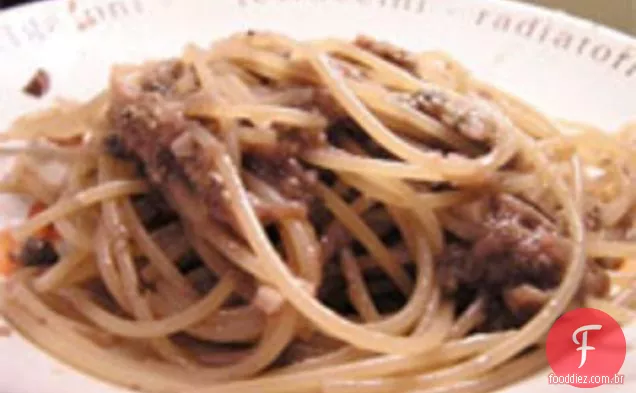 Jantar esta noite: Bucatini com berinjela