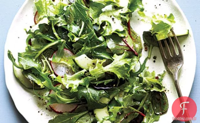 Salada verde com vinagrete simples