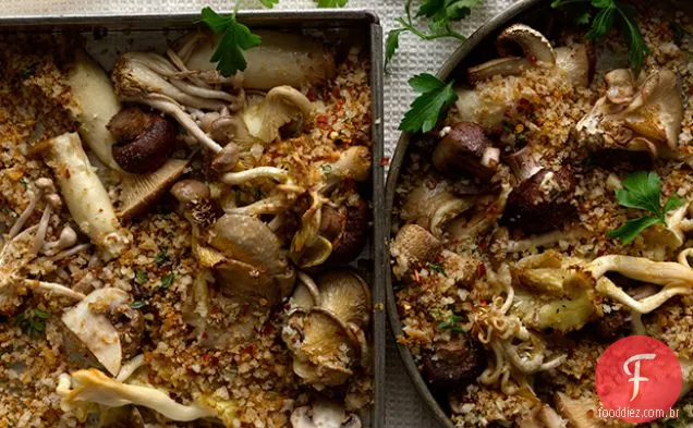 Cogumelos assados com pão ralado picante