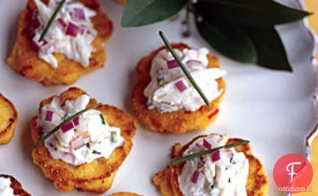 Bolinhos de milho duplo com Dungeness Crab Crème Fraîche
