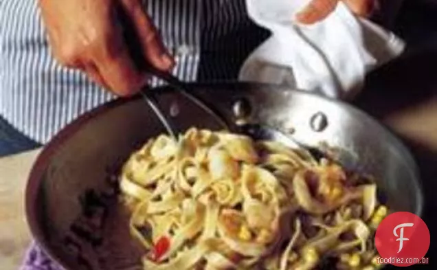 Cozinhe o livro: Fettuccine com camarão de rocha, milho e Jalapeno