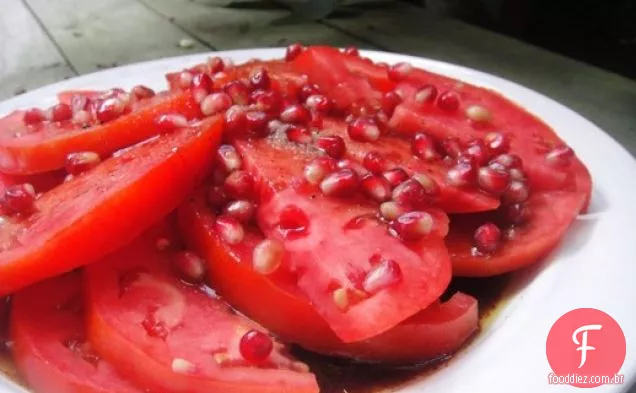 Cozinhe o livro: tomate, romã e salada Sumac