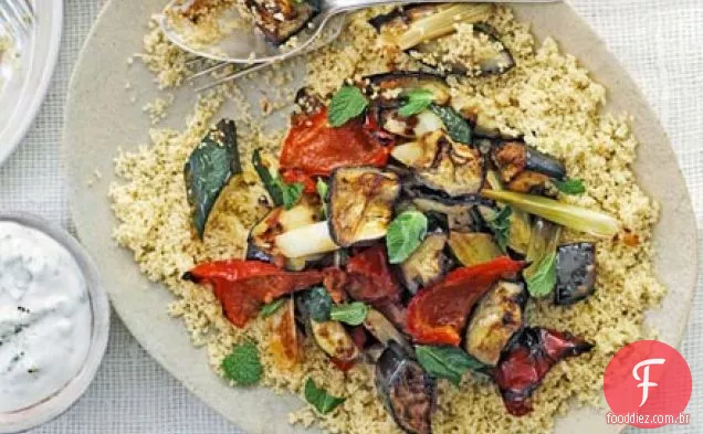 Veg assado marroquino com molho de tahine