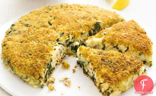 Truta defumada e fatias de batata