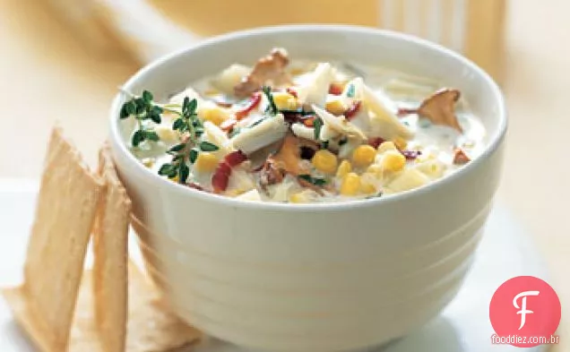 Sopa de caranguejo e milho com Bacon e cogumelos Chanterelle