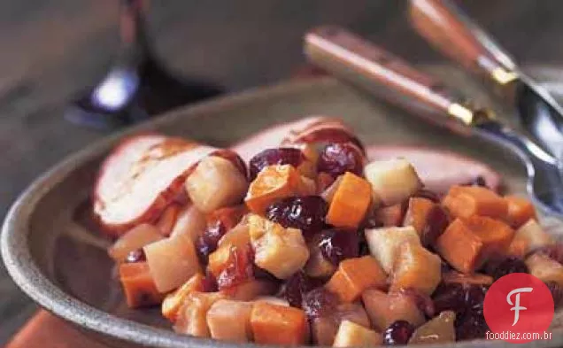 Nabos torrados, batatas doces, maçãs e Cranberries secas