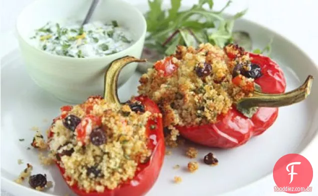 Pimentos recheados com cuscuz Gremolata