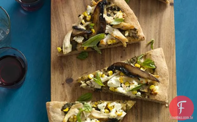 Pizza de queijo de galinha e Cabra com ervas frescas