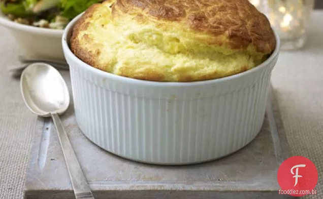 Cheeseboard soufflé e salada sazonal