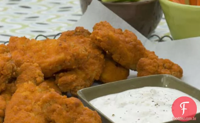 Buffalo-Dedos De Frango Temperados Com Molho De Molho De Queijo Azul