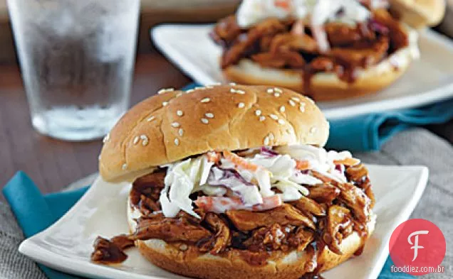 Sanduíches de porco e Slaw