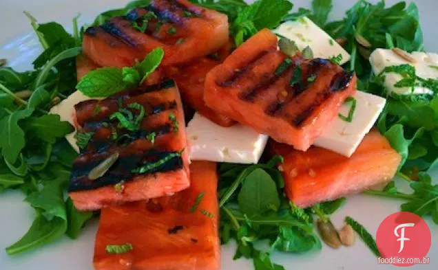 Salada De Melancia grelhada com queijo Feta, hortelã e limão