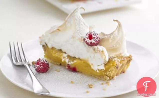 Torta de merengue de limão e framboesa