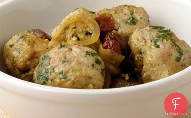 Turquia Kefta com cebola doce e molho de passas