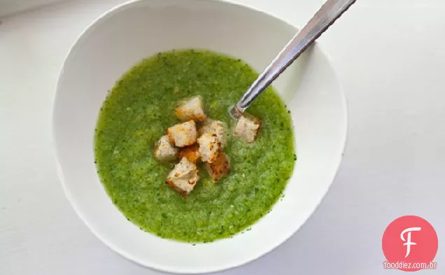 Gaspacho Verde Com Croutons Picantes